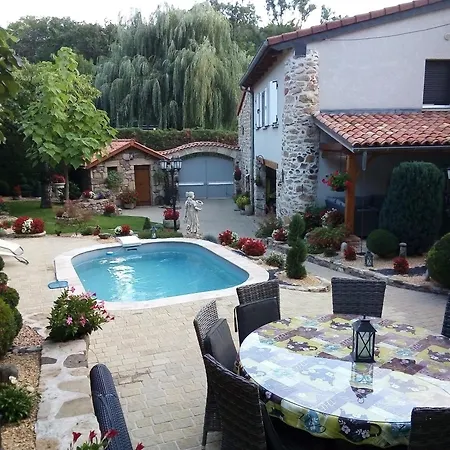 Le Clos Fleuri 3* Saint-Gervazy